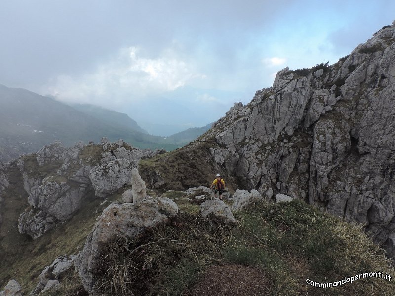 77 Ferrata MAURIZIO Anticima est Monte Alben.JPG -           